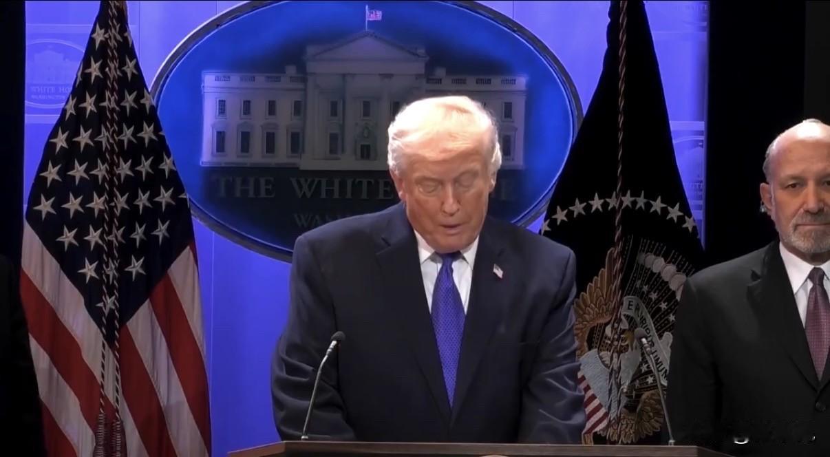 特朗普今天表示，最高法院驳回其标志性关税政策的裁决令人失望，他将采取其他替代方案