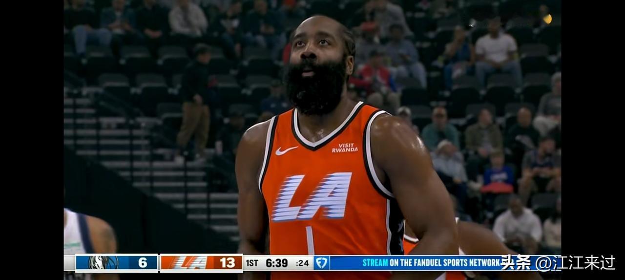 首节哈登依然高效，与祖巴茨合砍16分，快船首节28比25独行侠依旧强势！看哈登的