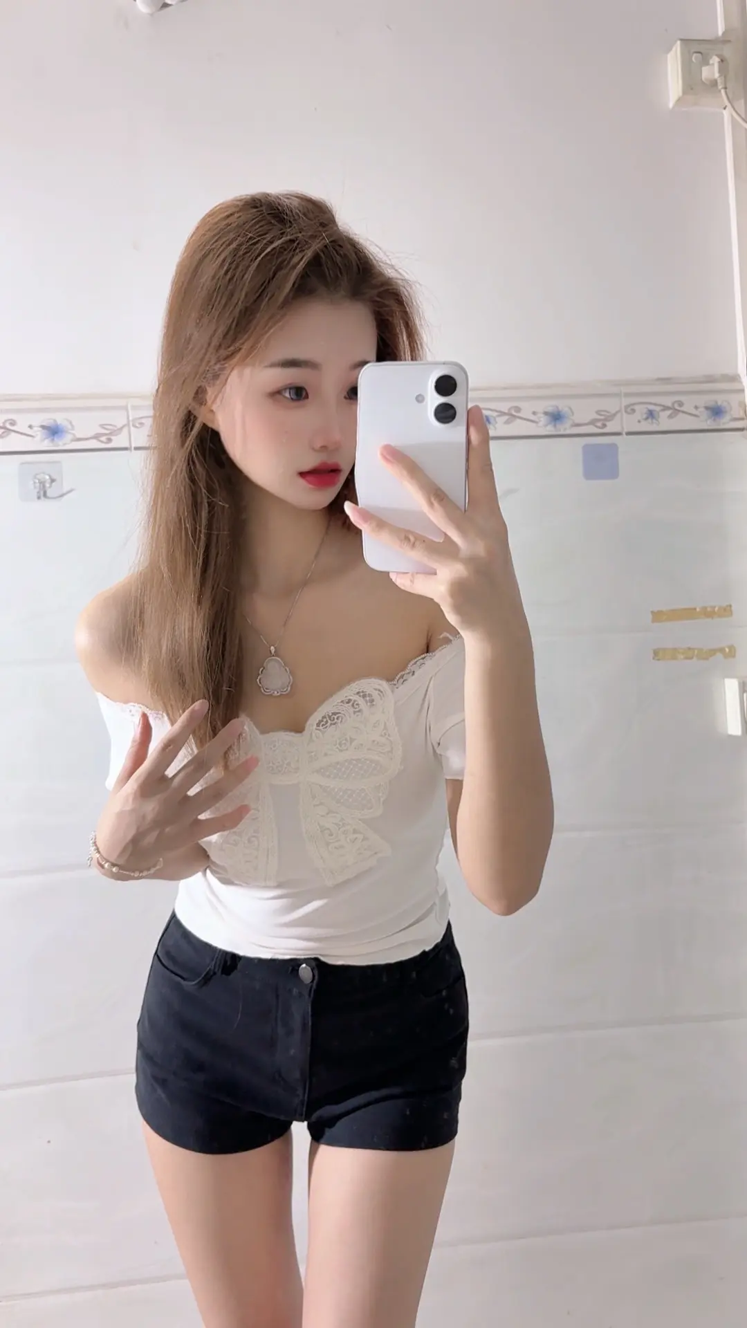 永远迷恋成熟稳重 教我人情世故 能帮我拿主意 带着我往前走的男人
