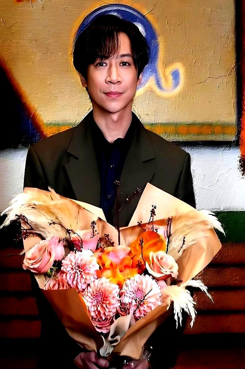 15年配角，一条肉鸽翻盘
 

同一个人，昨天还被叫董璇老公，今天弹幕刷的全是张