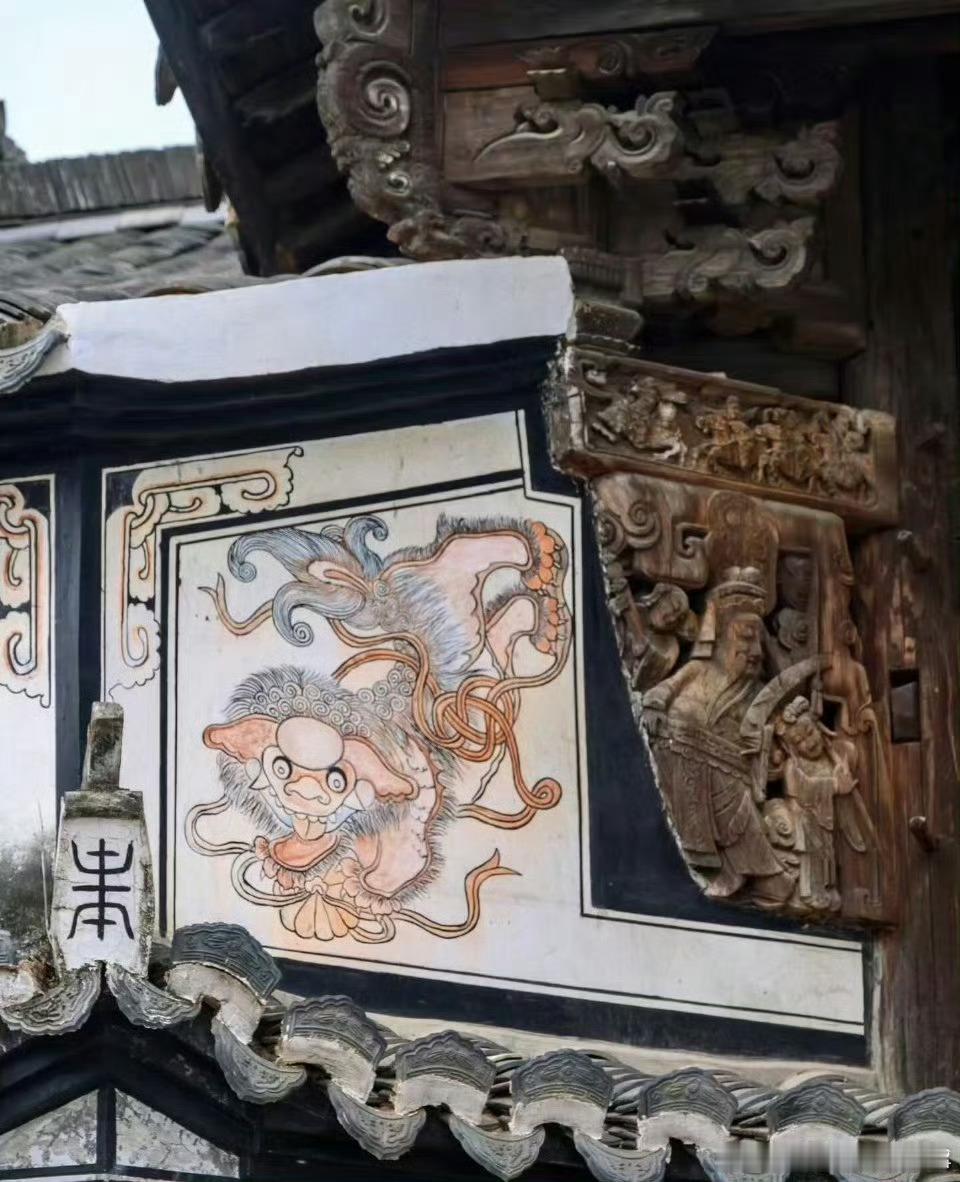 衢州龙游这座小城有多宝藏 衢州龙游小城，犹如隐藏的宝藏。这里的山水秀美，历史悠久