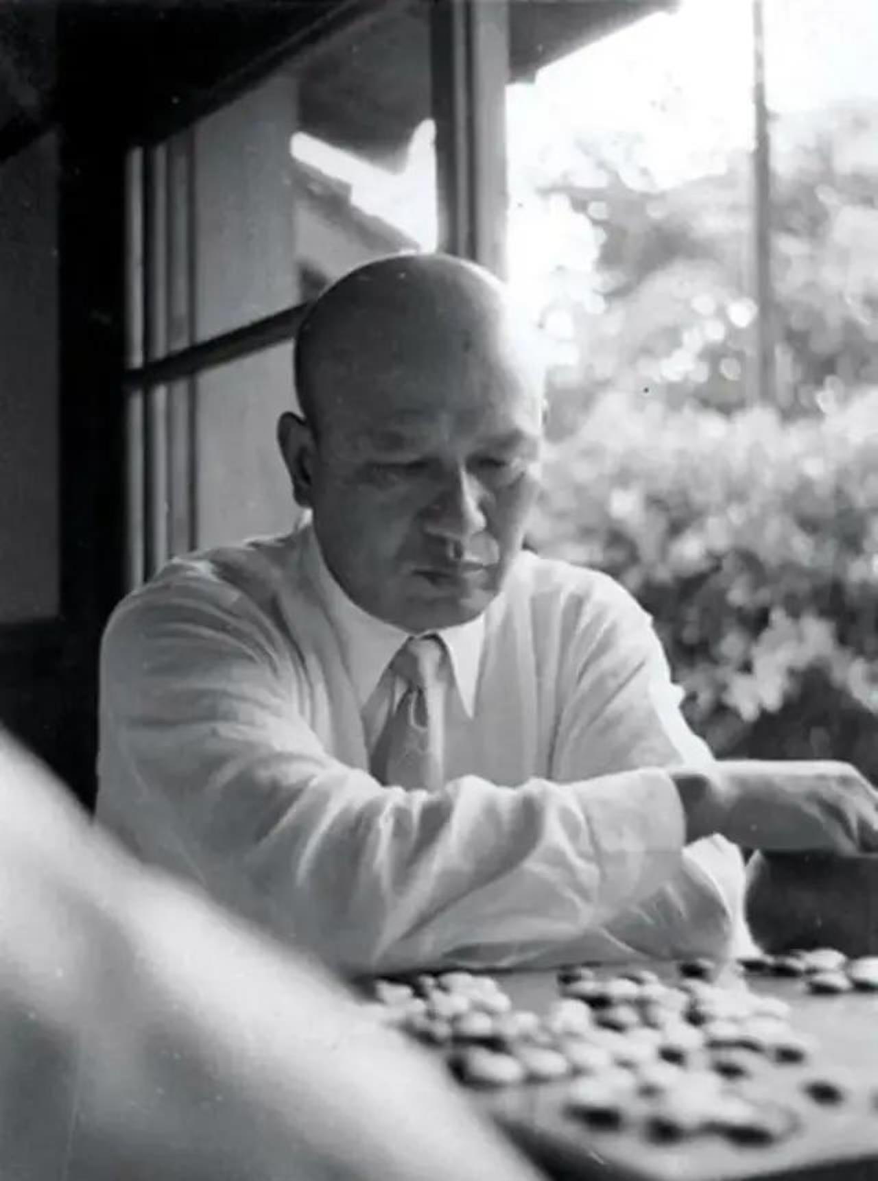 1966年12月1日，人们发现白崇禧时，白崇禧已经死了，赤身裸体躺在床上，床铺凌