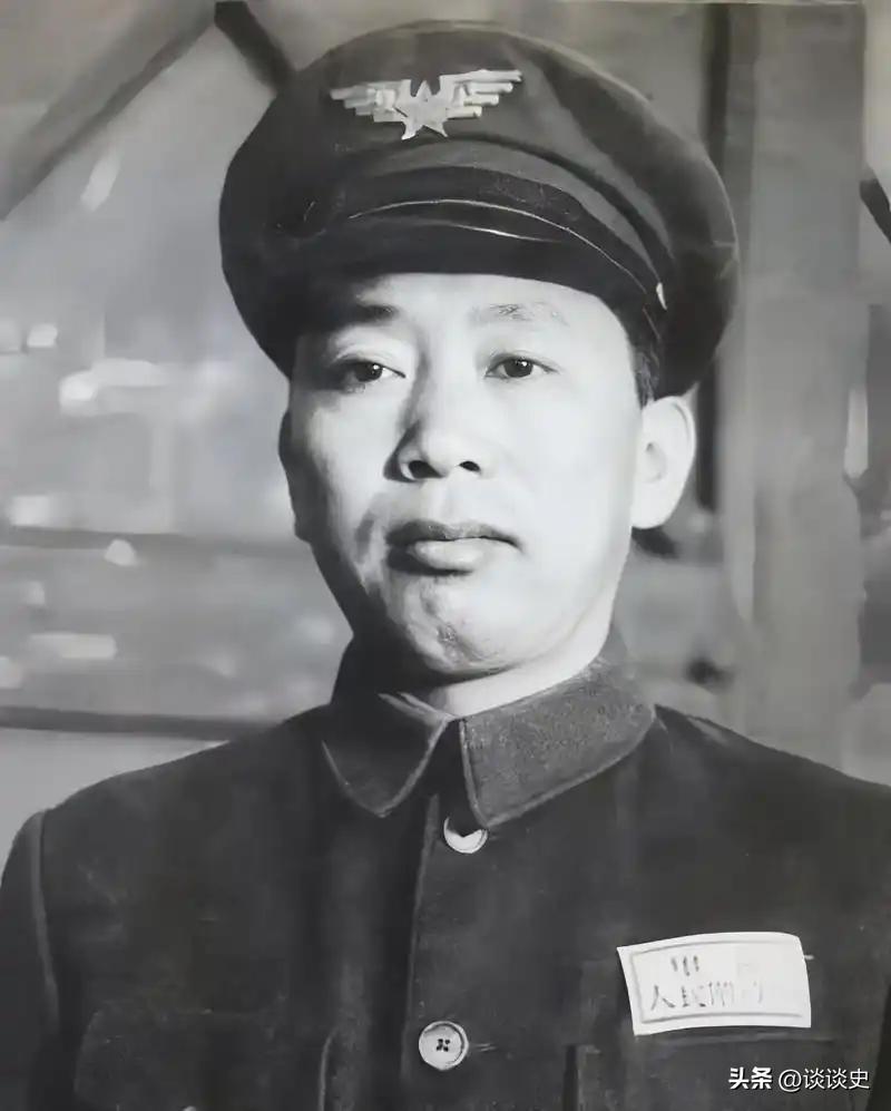 2016年，一群不速之客闯入开国上将刘亚楼的旧居，将这刚挂牌半年的 7 处不可移