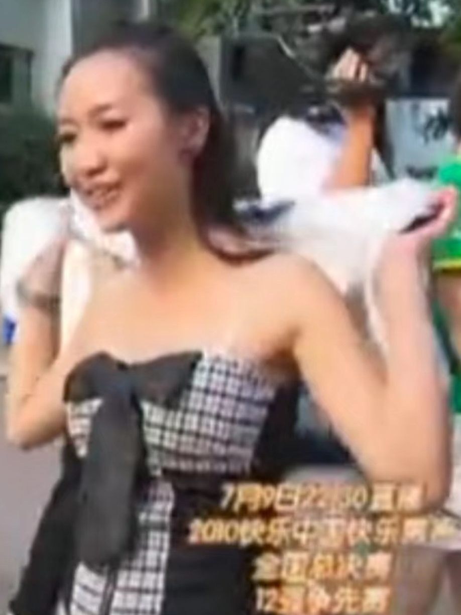 李行亮刚出道时道德感就很高！昨天看到一段李行亮在参赛快男时的采访。记者：你的年龄