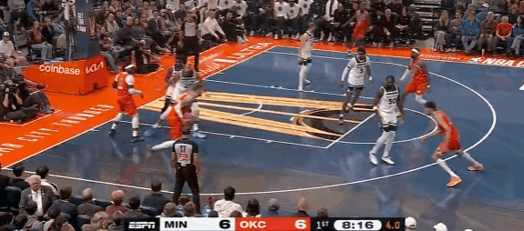 霍姆格伦三分被大帽，中锋手递手估计就雷霆火箭这样球队可以完成




雷霆是为数