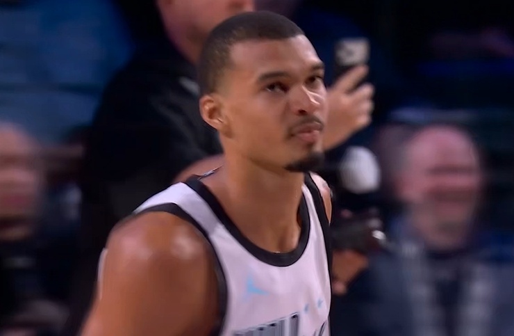 文班亚马：成为联盟的门面必须是自然而然的事情。显然，社交媒体和NBA可以推广他们