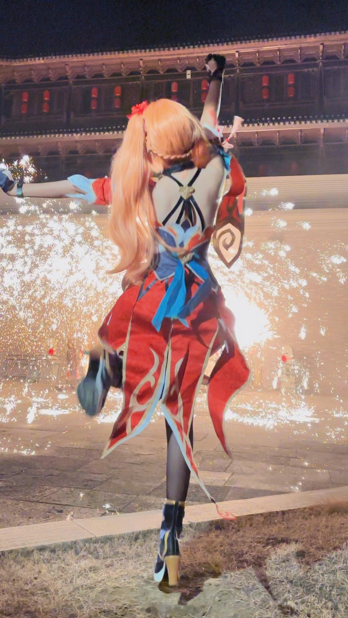 《小桂子的深夜才艺秀[酷]》#星穹铁道桂乃芬# 好久没有这么沉浸式二次元的旅拍了