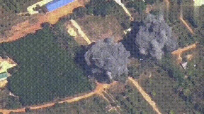 大白天出动F-16突击，炸毁弹药库，柬埔寨陆军火箭炮全要哑了。

12月15日中