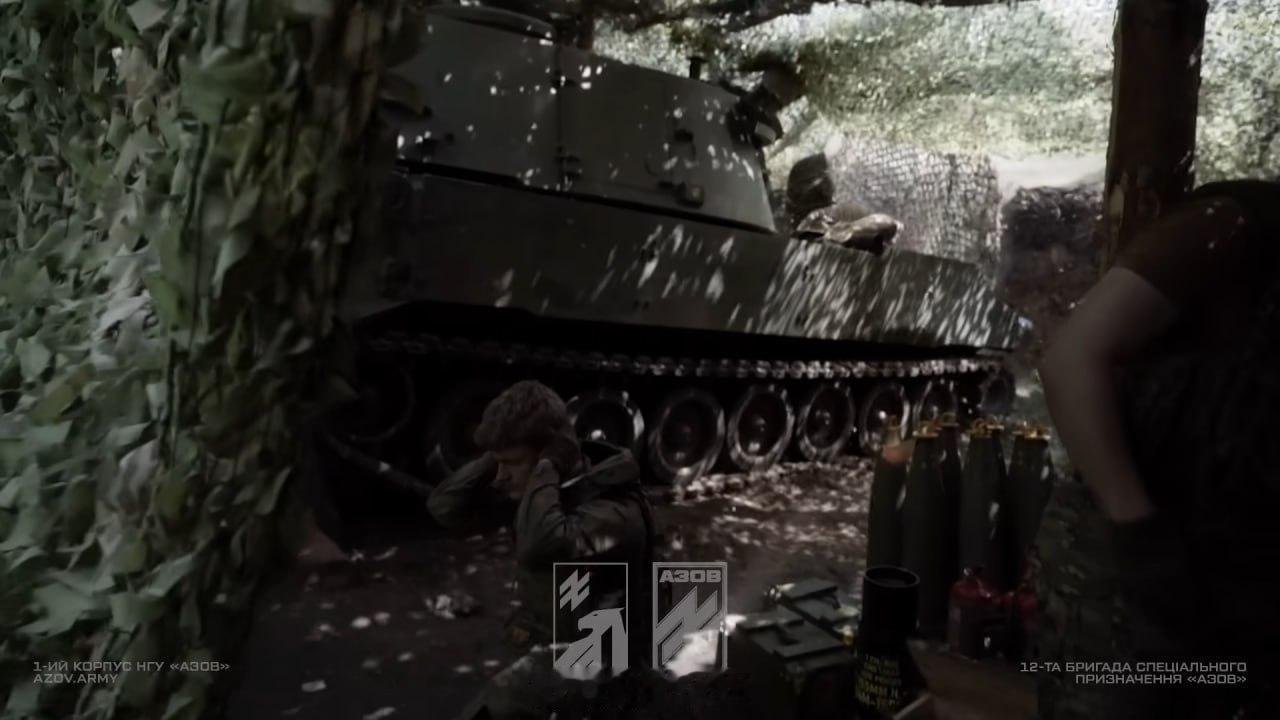 亚速军团第12特种旅的155毫米M109L自行榴弹炮，其名称为“莫妮卡·贝鲁奇”