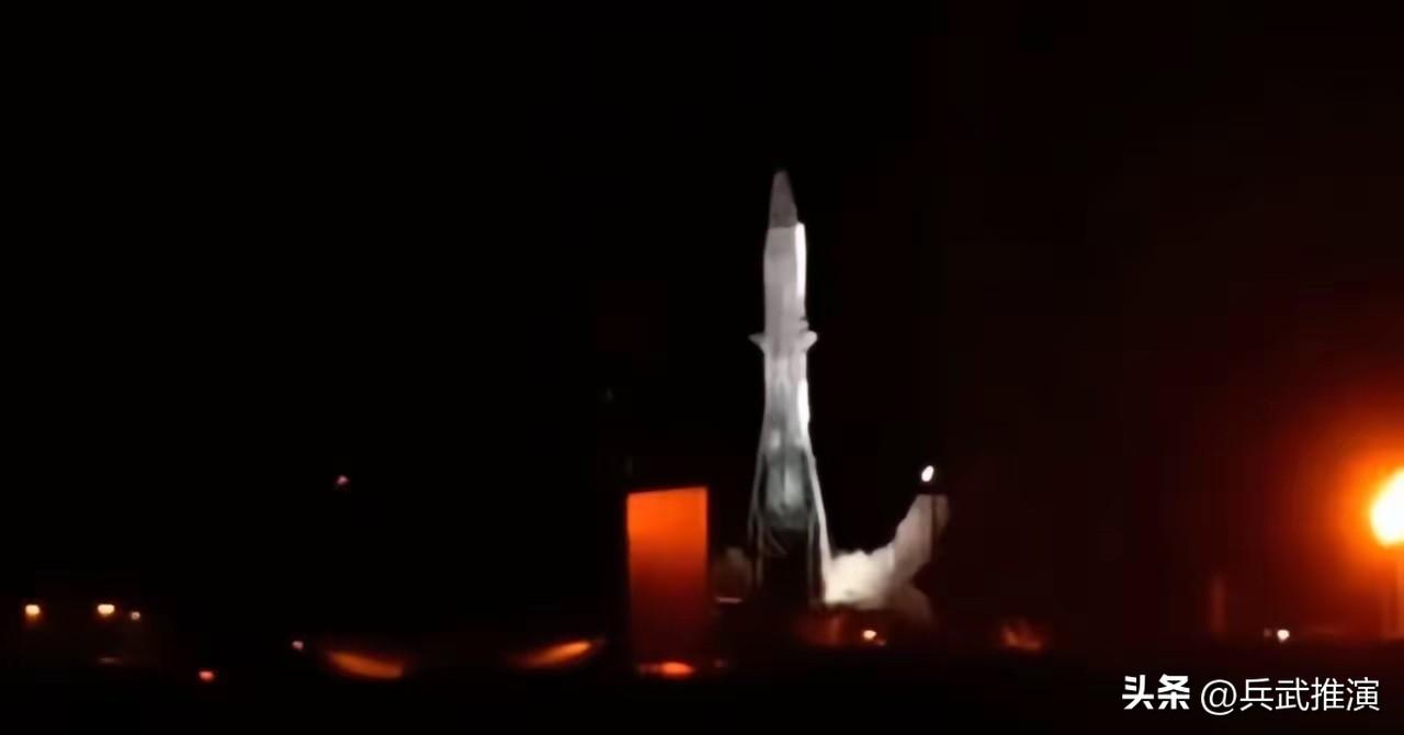 5月28日，美国佛州传来一声巨响，新式火箭炸成火球。NASA登月计划受挫，中方迎