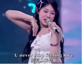 看完小沈阳女儿的表演
我沉默了，太好了。
开全麦，前面的资深艺人，成熟歌手表现也