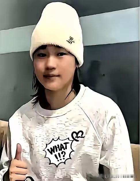 全红婵归队，瘦了快12斤。
 
有人瞎猜是节食，我听了想笑。
体育总局的老教练喝