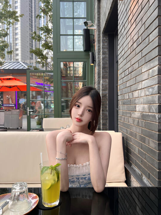 氛围感美女 就浅过一下夏天吧 男友视角氛围感 拍照分享 拍出氛国感 夏...
