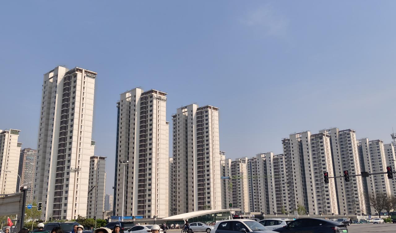 据相关报道，裕华区南王城中村改造项目‌剩余回迁房计划于 2026 年实现整体交付