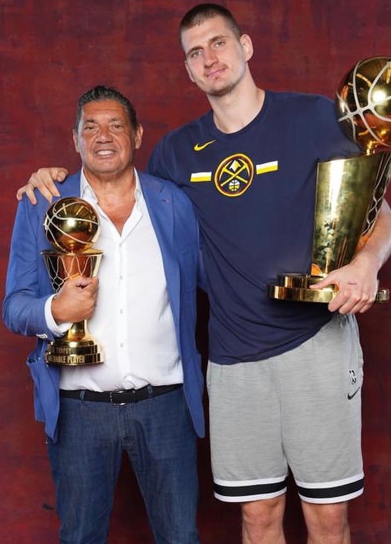 海佐尼亚已通过体检，成功从欧洲重返NBA。约基奇的欧洲经纪人拉兹纳托维奇，为他完