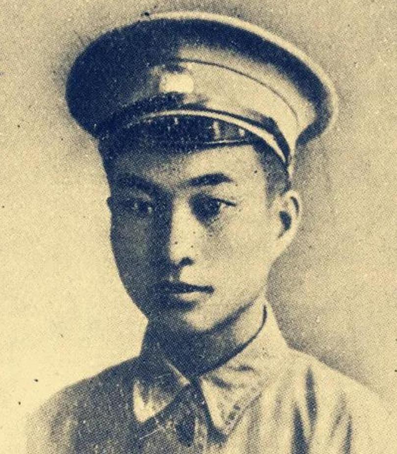 黄埔名将—彭干成。出生于安徽英山（太湖县近属（今属湖北省）。1921年，在安庆参与筹建中国社会主义青年团。1923年加入中国共产党。1924年5月，入黄埔陆军军官学校第一期。1935年1月，参加北上抗日先遣队，于皖南战斗中阵亡，年36岁。