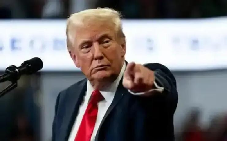 特朗普一句话，将乌克兰的现实处境说透了！
 
近日在美国，特朗普针对泽连斯基新抛