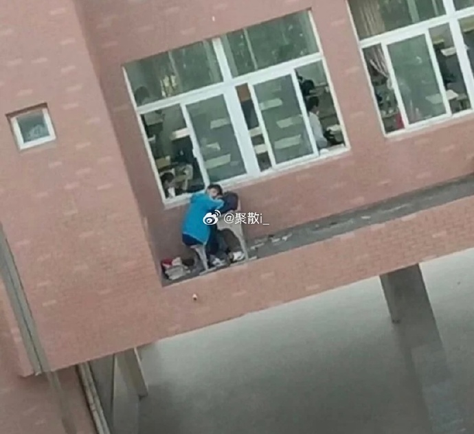 学校里的狠人 ​​​