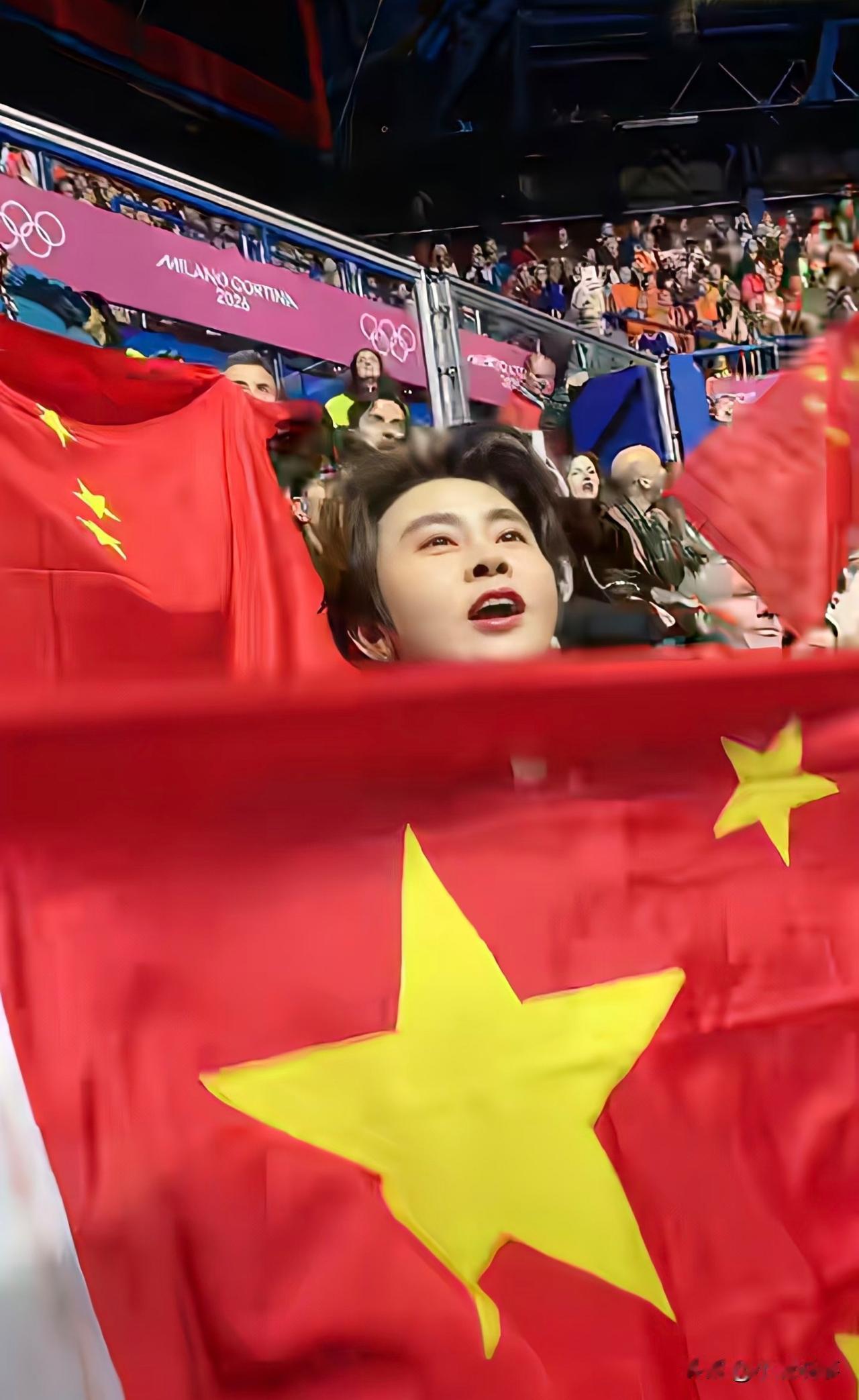 四块冬奥金牌，
她从来没有安安静静坐在观众席上看过一场开幕式。

这次米兰冬奥会