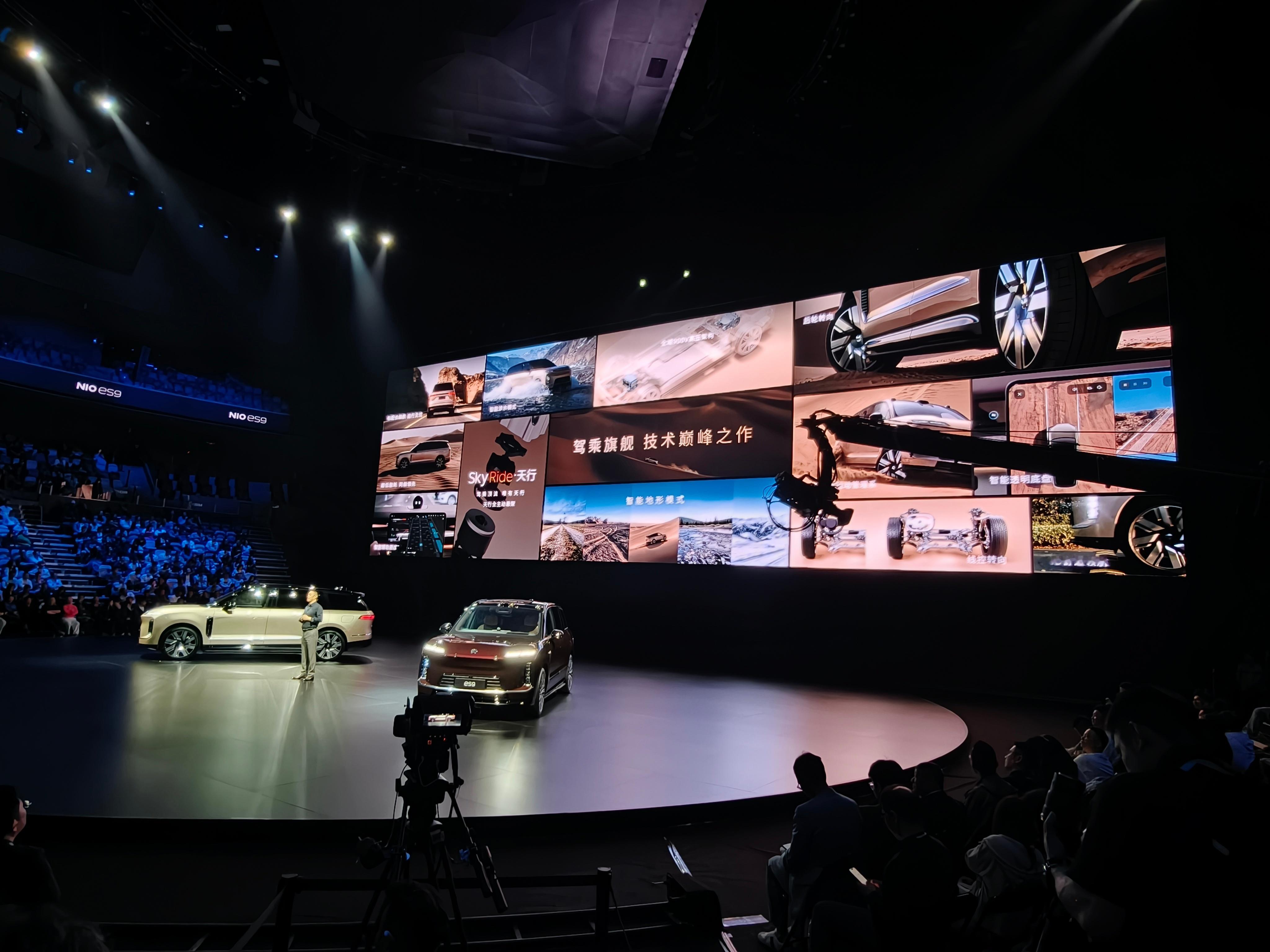 想买全尺寸豪华SUV的朋友们，别总盯着揽胜、GLS了！蔚来ES9终于来了～作为蔚