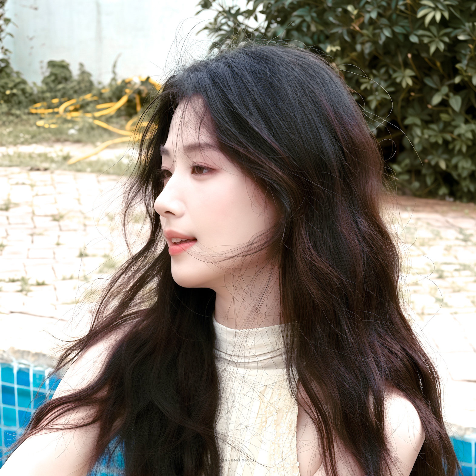 卢昱晓 风传花信 雨濯春尘💐🫧🪞·更新了一则头像壁纸～ ​​​