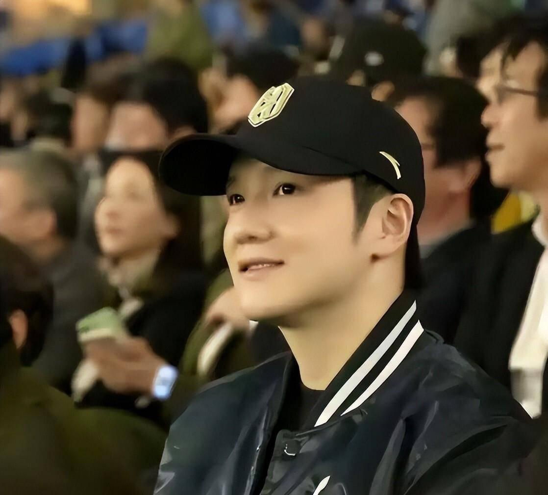 樊振东现身MLTT总决赛，
这次不是选手，
是股东老板！
中国现役乒乓世界冠军里