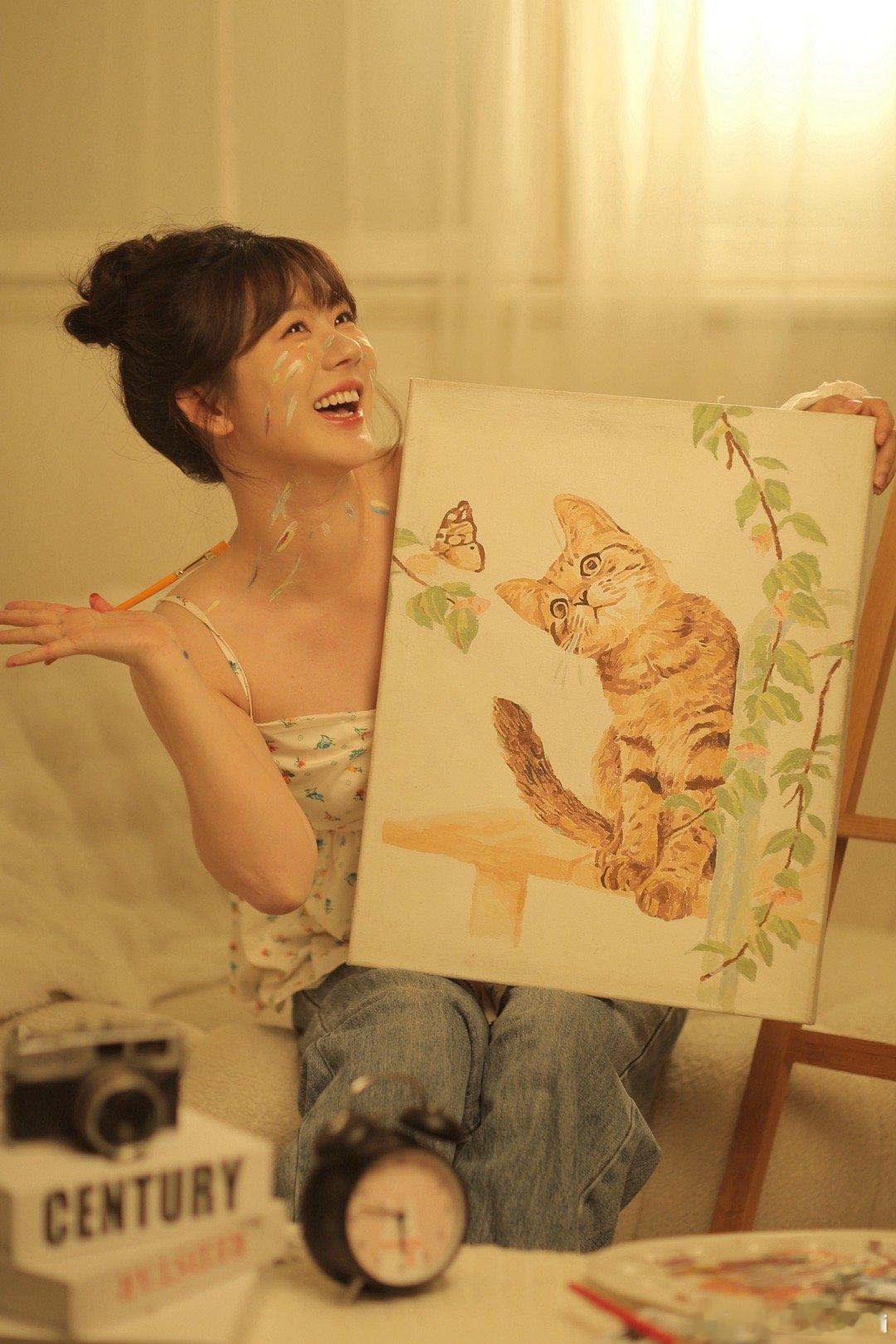 🧑‍🎨🎨🐈伤口也可以开出花石膏也可以是时尚单品一个平平无奇的小画家 ​​