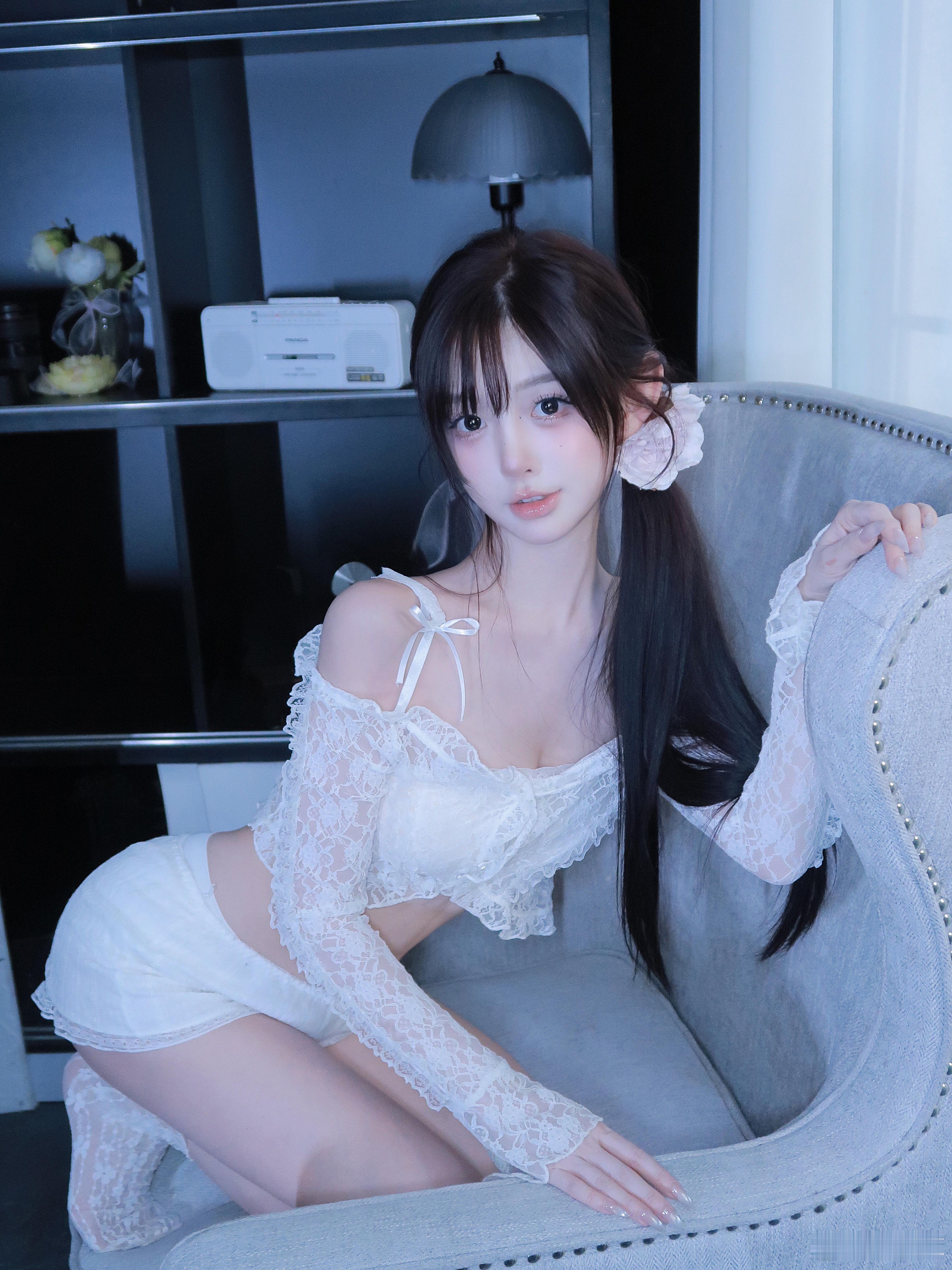 小钟准时上工。 ​​​