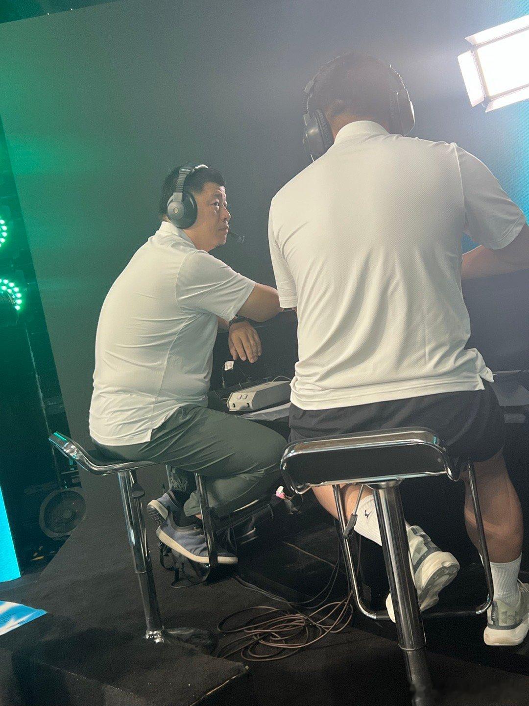 这周刚刚和殳师聊了一期郇斯楠的节目，几年前在我们公众号写过一期王芙蕖，再加上我们