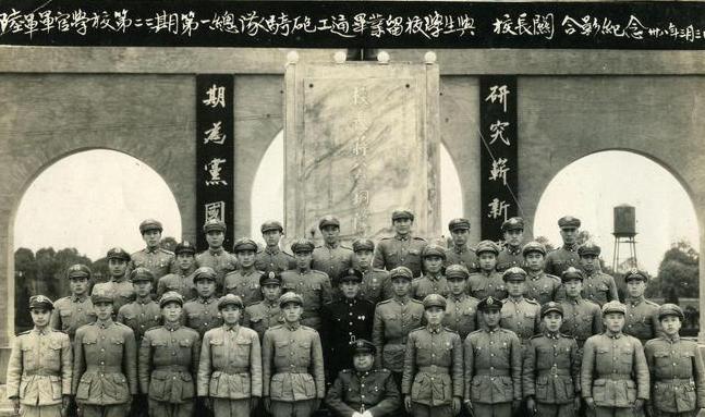 为啥黄埔军校大别山鄂东子弟扎堆？根子全在黄冈这群人身上。20世纪初，黄埔军校创立