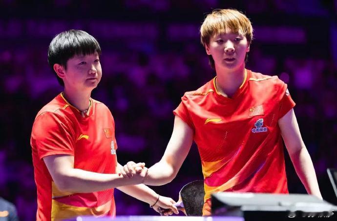 炸裂消息！莎莎和王曼昱双双被清华免试录取啦！这俩体坛顶流不仅赛场上杀疯了，连学术