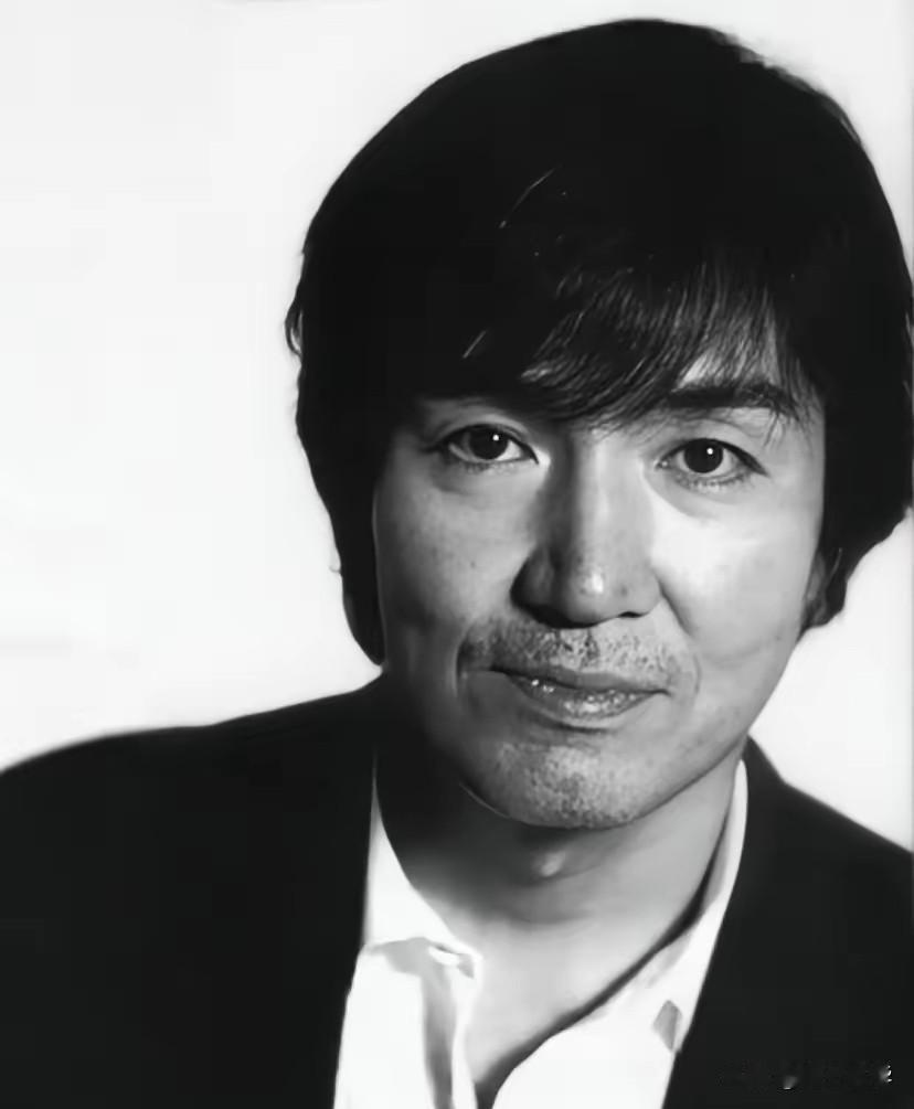 日本作家东野圭吾去世了，
看到他的死因，我破防了。
​不是因为意外，也不是寿终正