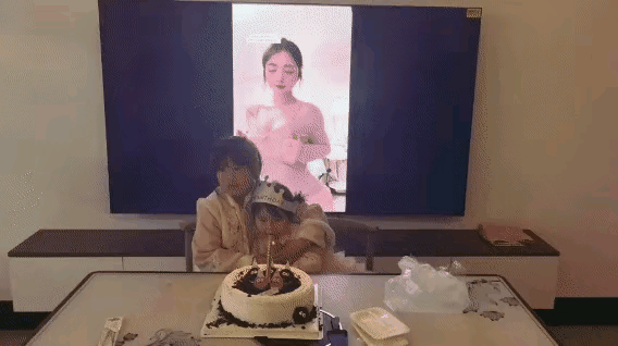 第一个是给爸爸过生日用的