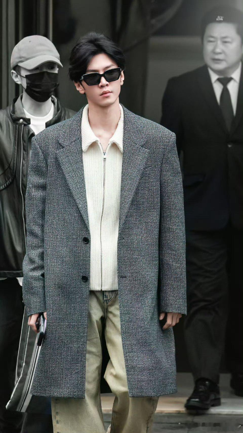 陈哲远每次都是最大方哪一位陈哲远每次都最大方 咱就说能不能能够多来一点哈哈哈哈 