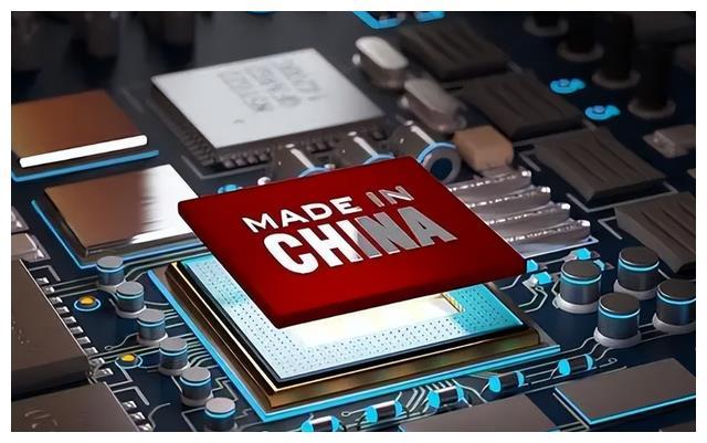 震惊！
荷兰向中国出售257台光刻机，获7500亿元！外媒：恐“灭顶之灾”
在科