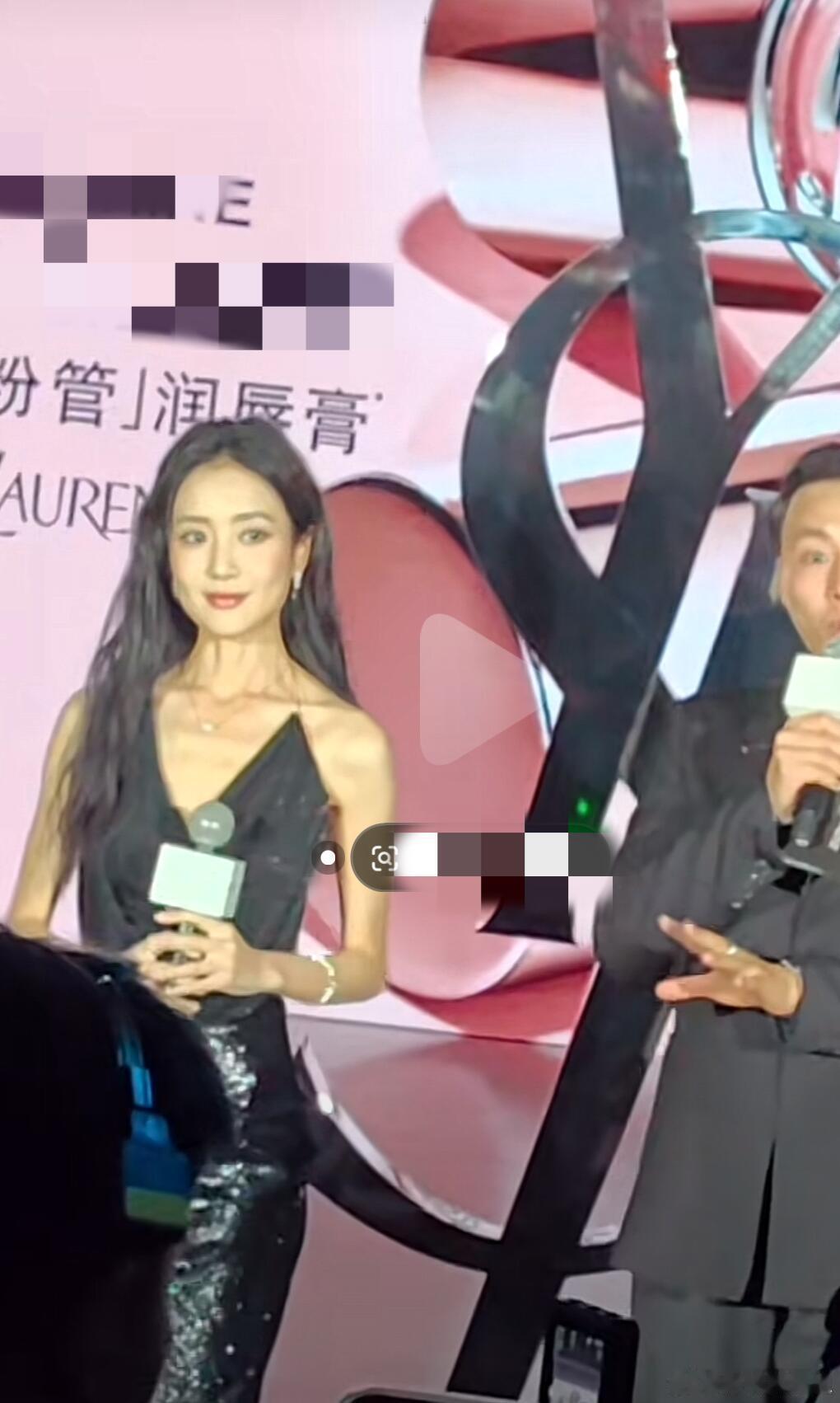 这才是现实中见到女明星80斤的样子！这样上镜刚刚好[允悲] 