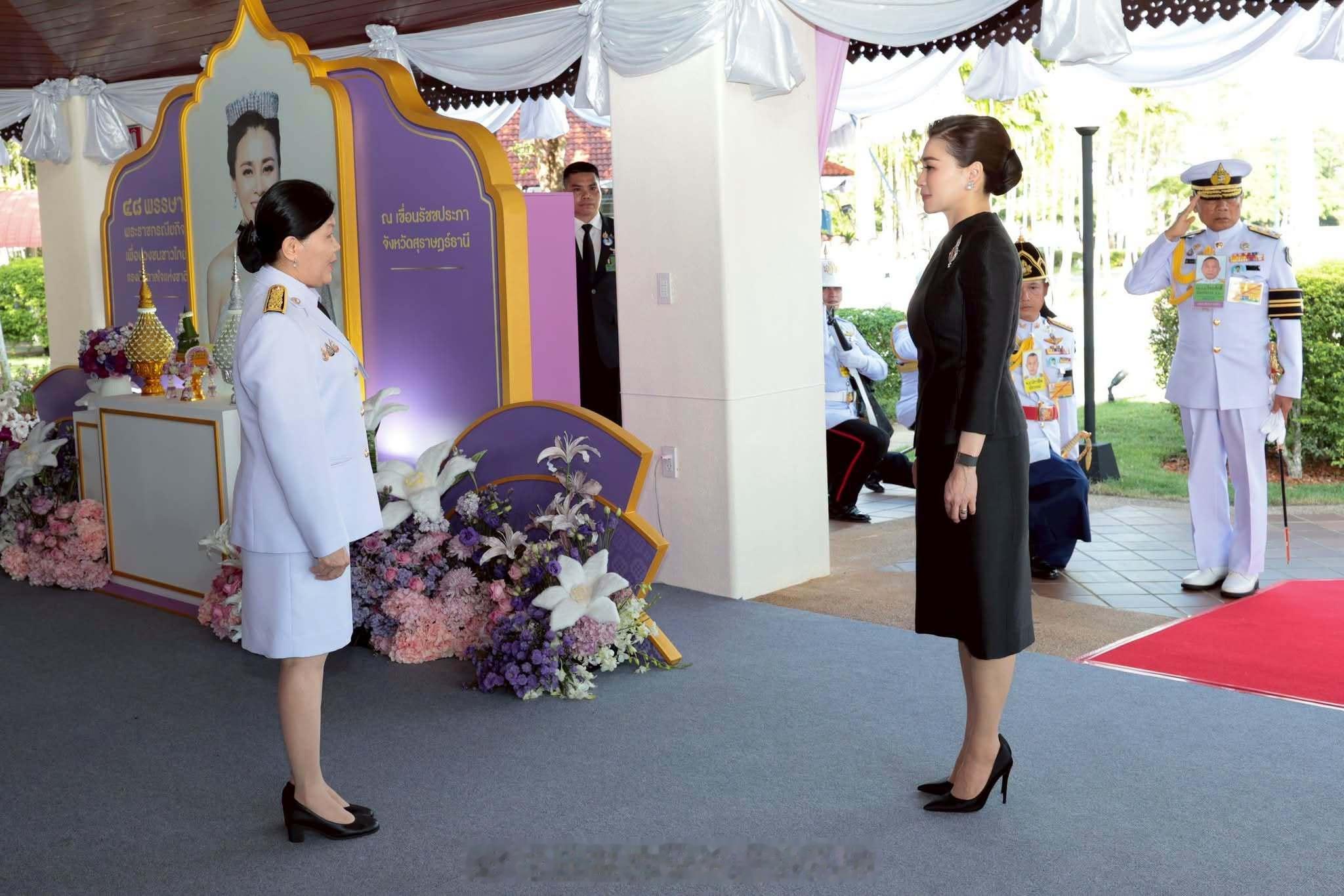 王室王室泰国王室素娘娘 2026年7月8日，素娘娘参观关于自己的展览。 