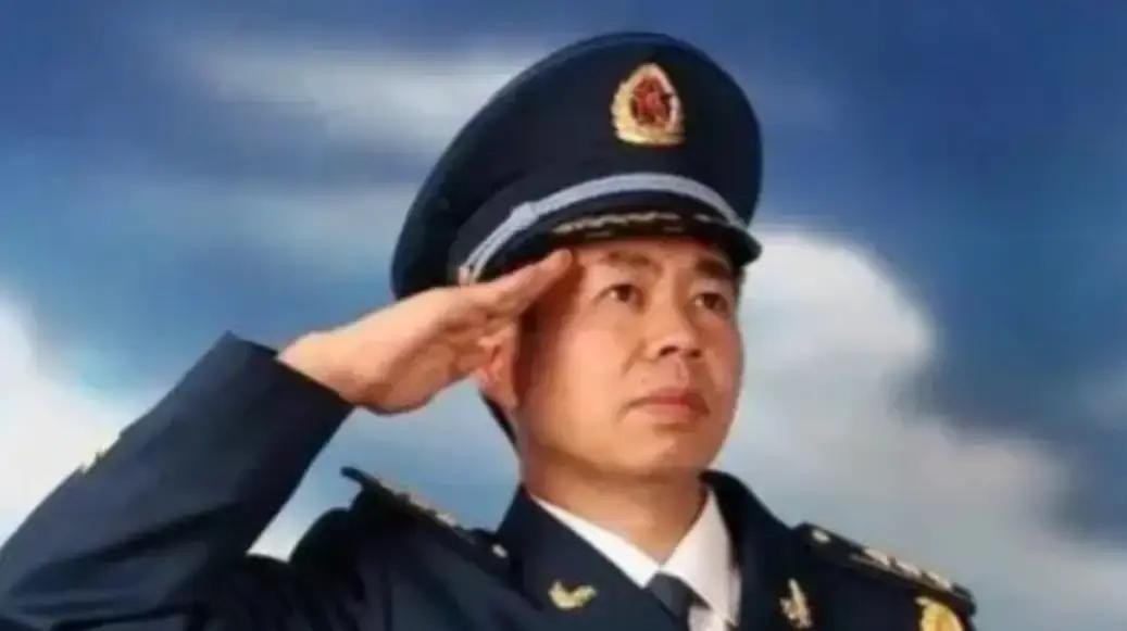 快讯！
 
美国突然宣布了
 
近期，在日本冲绳、菲律宾近海和关岛一线，美方军机