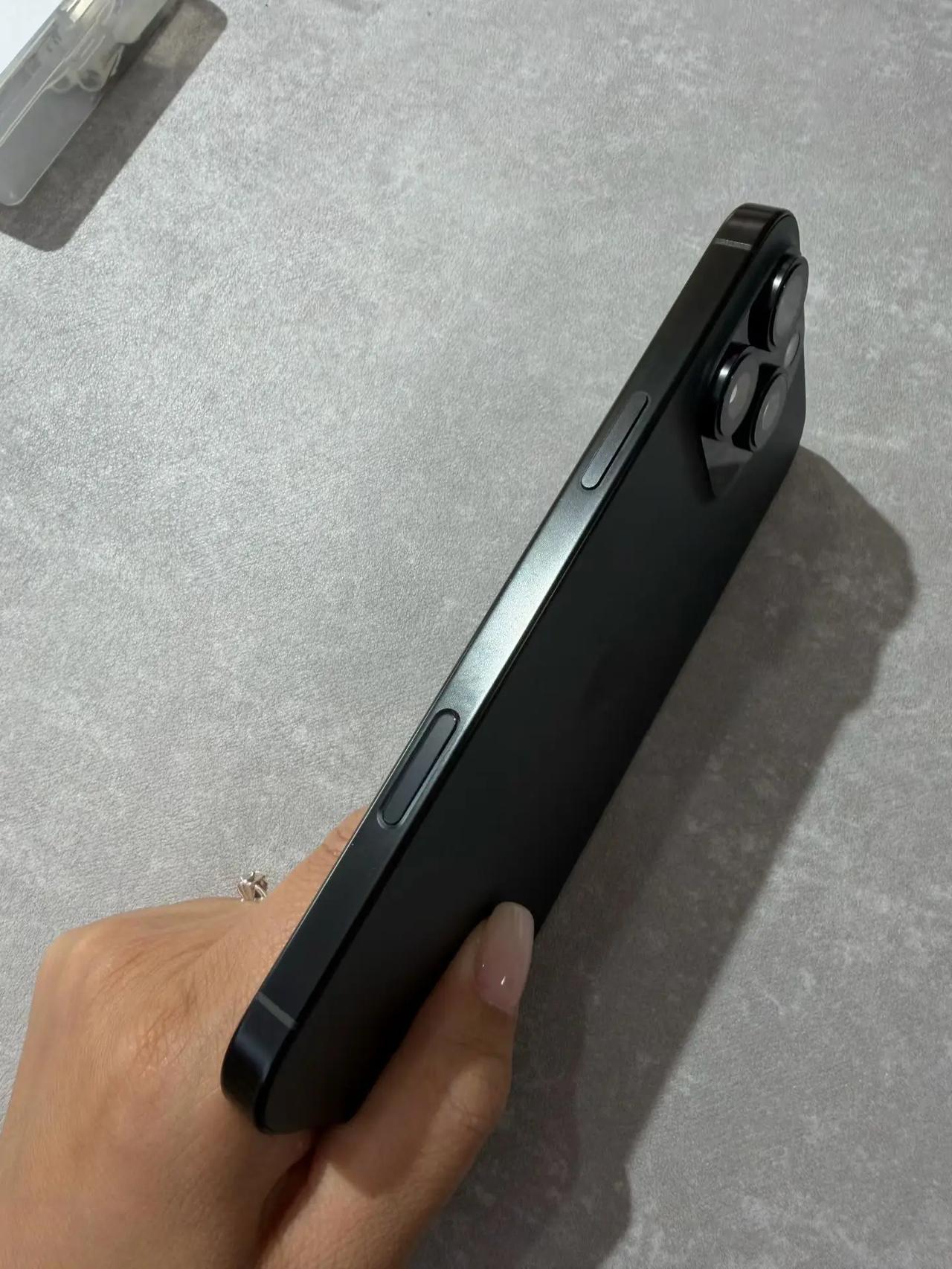 苹果16pro Max256G 轻微使用痕迹电池94%  原版无拆修 💰6xx