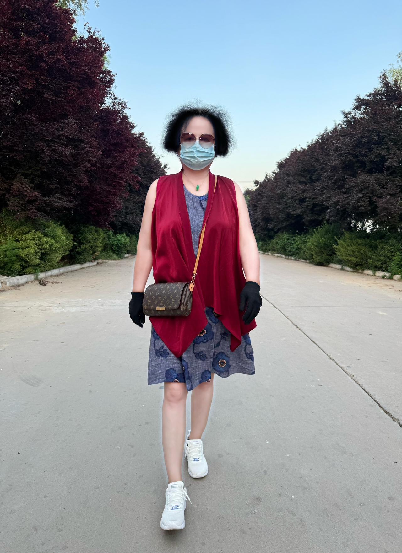 人间最美六月天。尽情的玩儿吧上热门上热门。户外长裙穿搭 高知女性穿搭 穿搭没有公