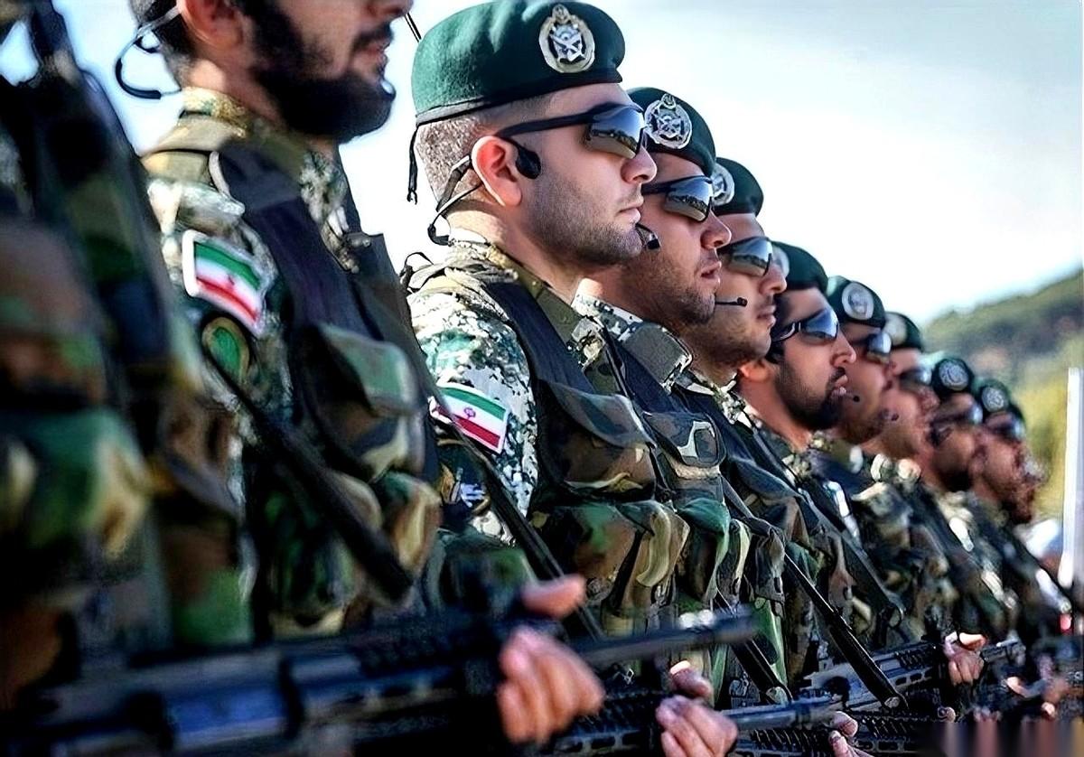 “你要是敢动手，我就先炸你家朋友。”
这话说的，够不够直白？够不够狠？
伊朗这一