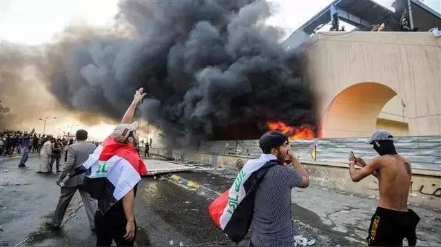 美以对伊朗发起战争，有四个目的：
一，是斩首行动，让伊朗陷入混乱和恐慌之中，影响