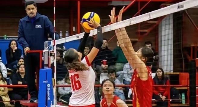 明天（8月17日）凌晨04：00点，U17女排世锦赛铜牌战：中国女排 VS 土耳