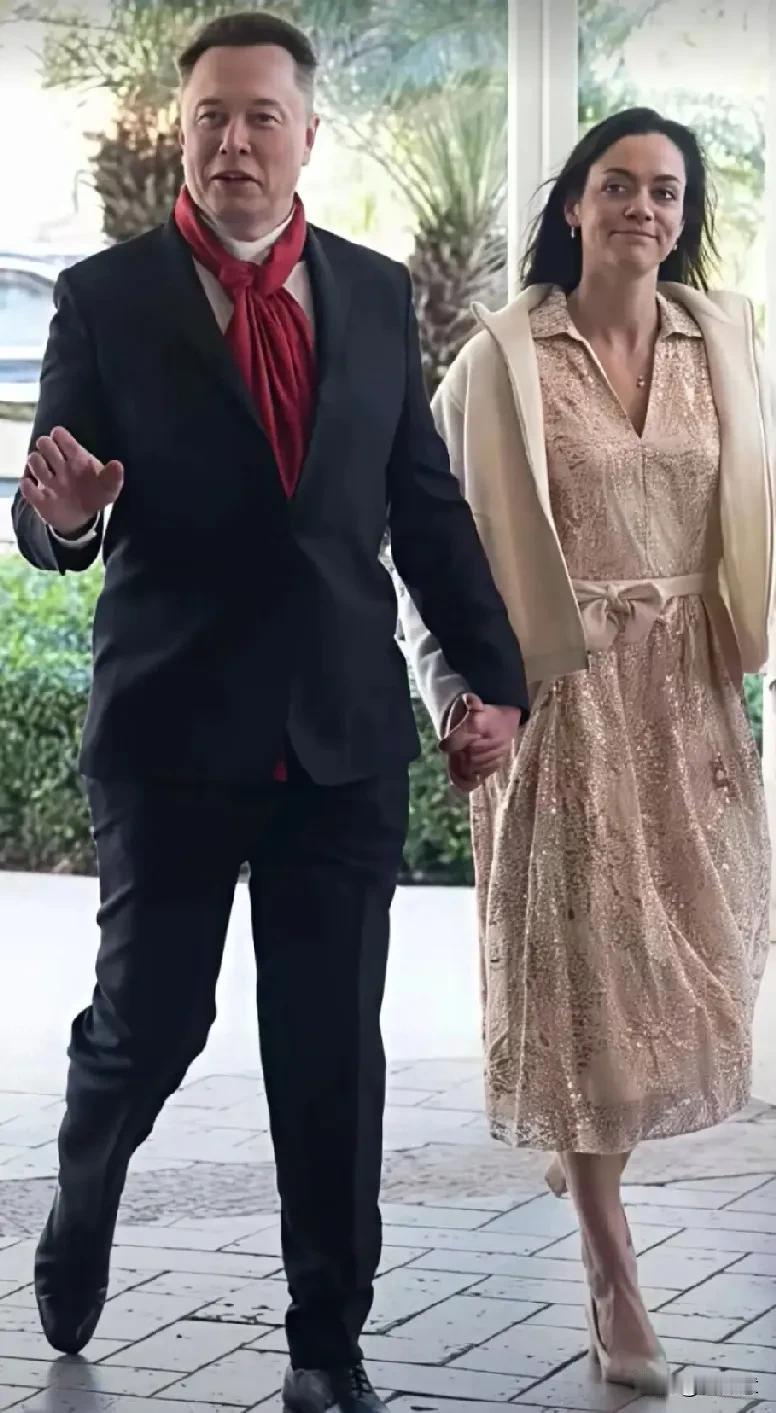 世界首富唯一公开的伴侣是她[奸笑]，不知道她是不是最小儿子的妈妈[what]