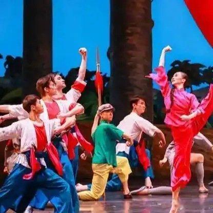 《红歌连连听：国家顶级歌唱家深情演唱6首经典红歌 首首经典 带给我们正能量和动力