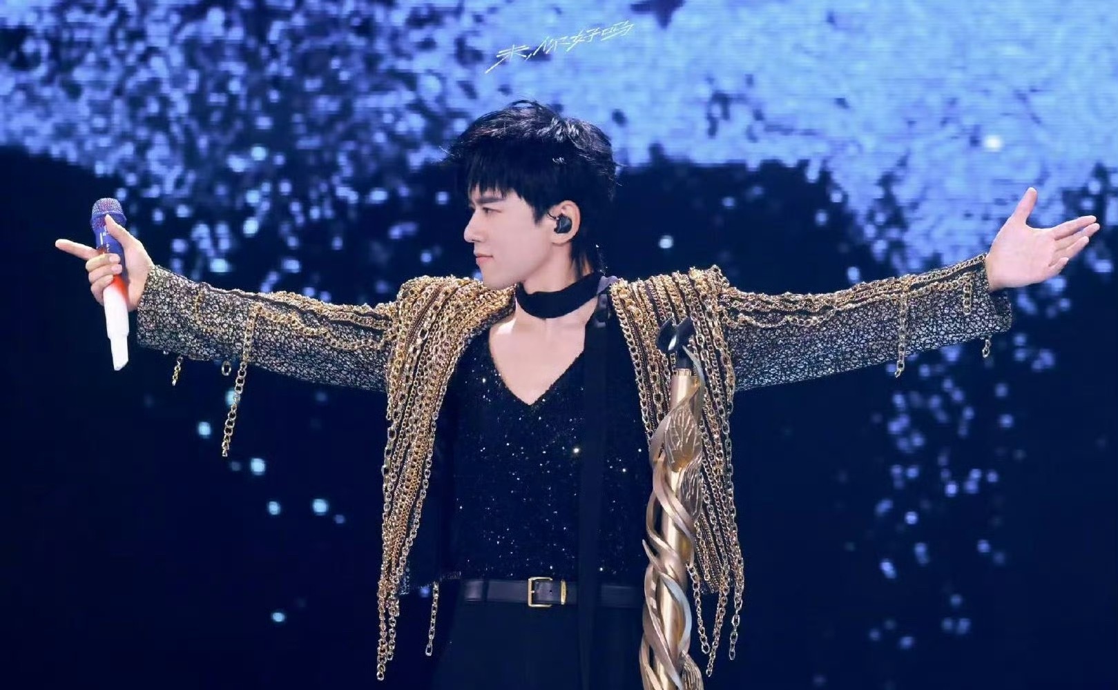 张杰列车即将停靠成都张杰列车即将停靠成都，还能看到9天的限定杰，期待舞台啊张杰送