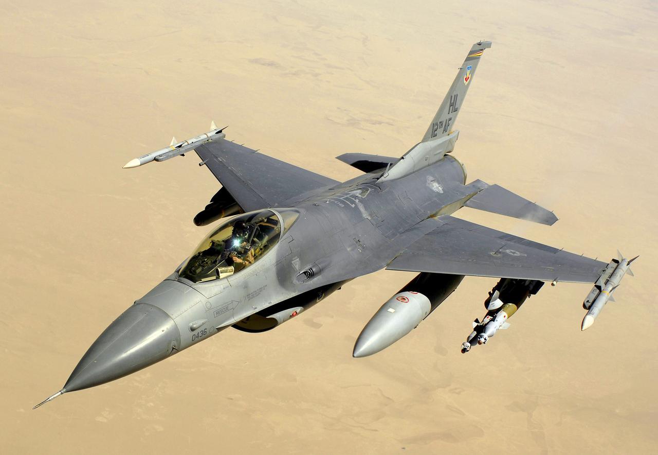 F-16为何不敢与歼-10CE同场竞技？

中埃“文明之鹰-2026”联训中，埃