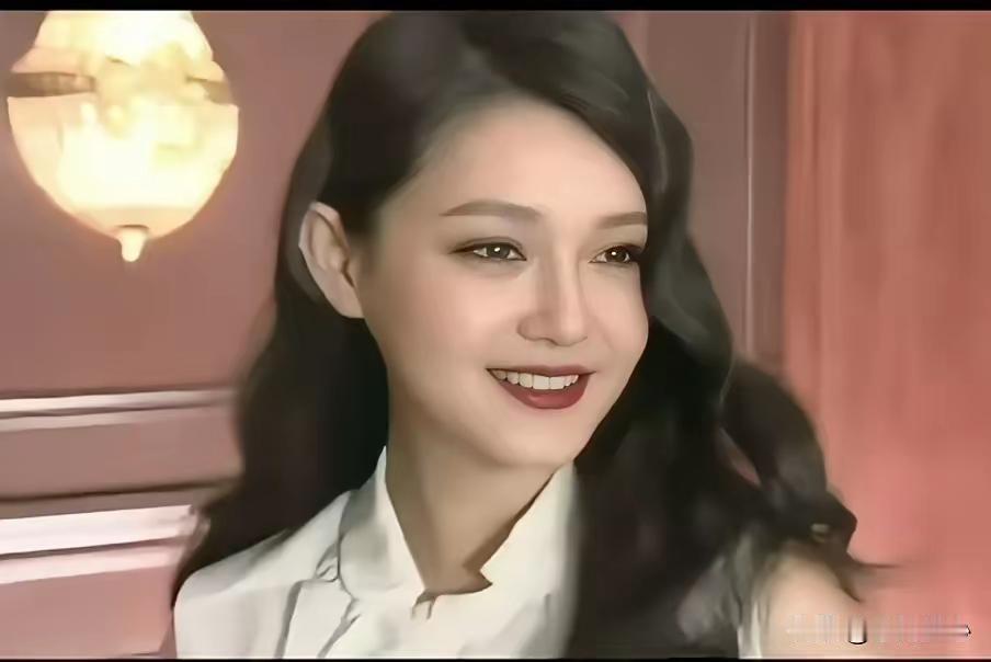 说实话，她离婚后有孩子，也有钱，爱情还有那么重要吗？我老觉得她二婚不是爱，就是纯
