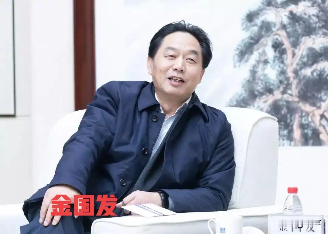 4月26日官宣！金国发被查 武汉地上地下城建反腐直击千亿城投
 
地上城市基建主