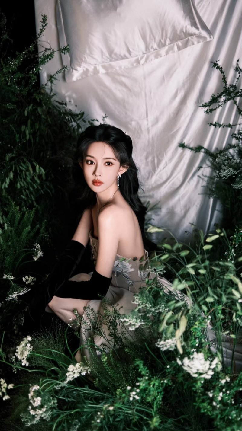 明星丨写真孟子义的一组美图～“秘密花园来了一位朋友” ​​​